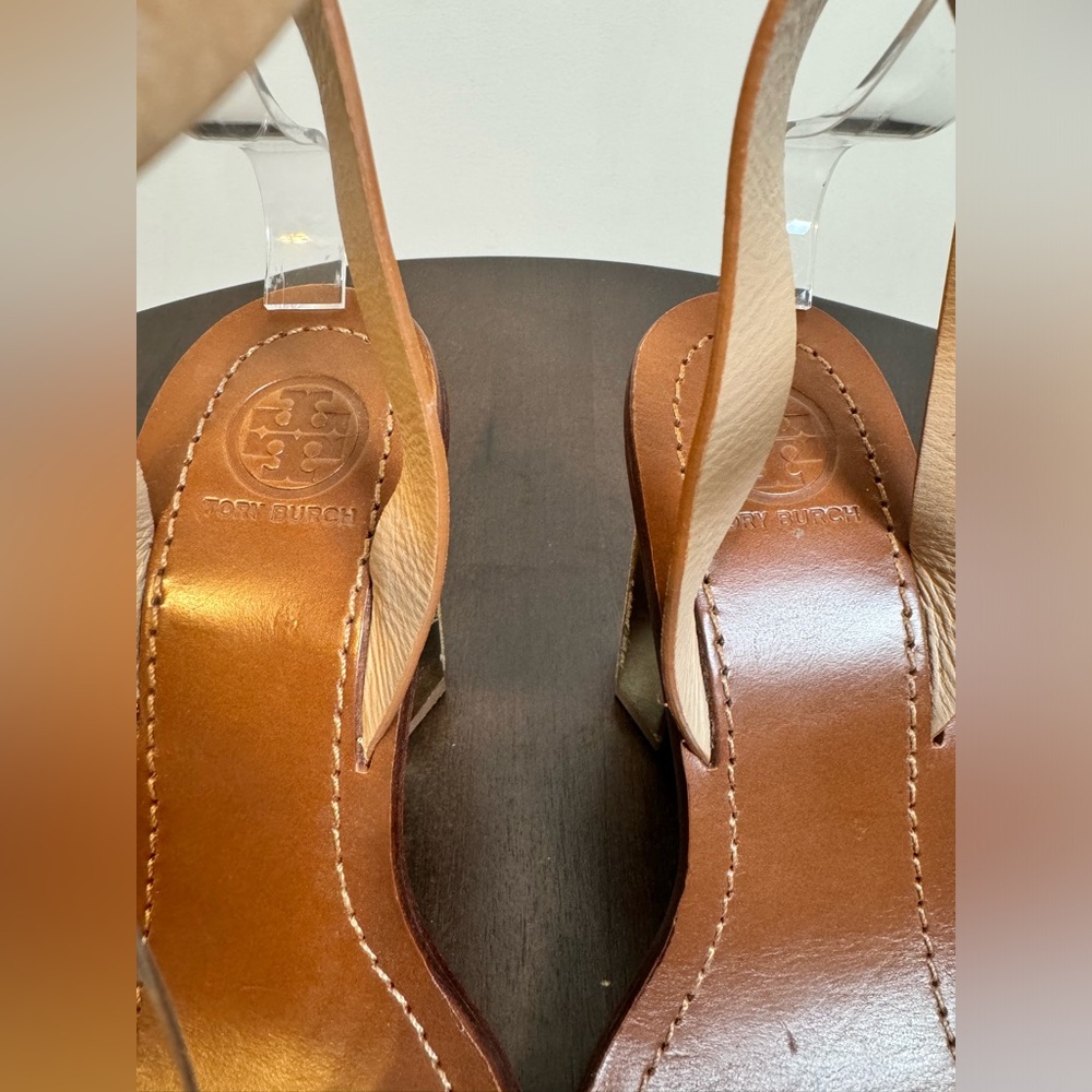 Tory Burch Tan Leather Ankle Strap Block Heel Sandals with Gold Heel - Picture 5 of 8